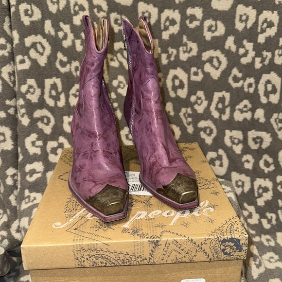 Brayden Western Boots 👢 in lilac 😍 Free People New 🆕 & Never Worn - Picture 3 of 17
